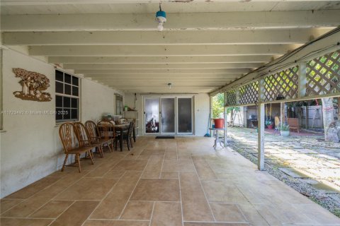 House in Homestead, Florida 4 bedrooms, 180.6 sq.m. № 1474395 - photo 23