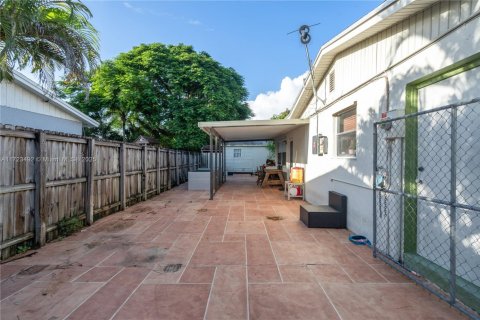 House in Homestead, Florida 4 bedrooms, 180.6 sq.m. № 1474395 - photo 18