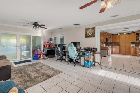 House in Homestead, Florida 4 bedrooms, 180.6 sq.m. № 1474395 - photo 9