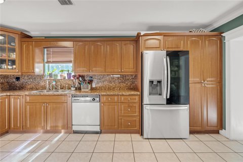 House in Homestead, Florida 4 bedrooms, 180.6 sq.m. № 1474395 - photo 7