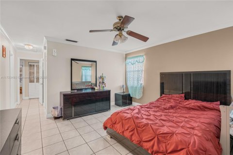House in Homestead, Florida 4 bedrooms, 180.6 sq.m. № 1474395 - photo 12