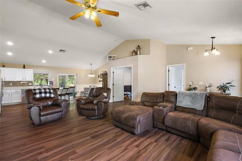 Casa en venta en Groveland, Florida, 3 dormitorios, 165.18 m2 № 1662841 - foto 9