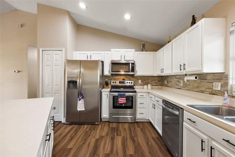 Casa en venta en Groveland, Florida, 3 dormitorios, 165.18 m2 № 1662841 - foto 12