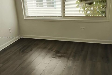 Снять в аренду кондоминиум в Майами-Бич, Флорида 1 спальня, 39.76м2, № 1998843 - фото 9