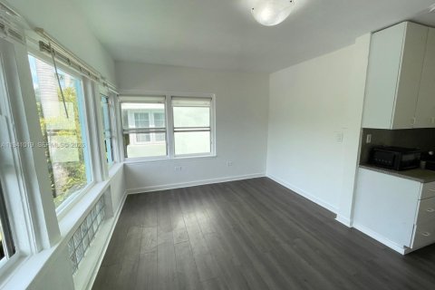 Снять в аренду кондоминиум в Майами-Бич, Флорида 1 спальня, 39.76м2, № 1998843 - фото 4