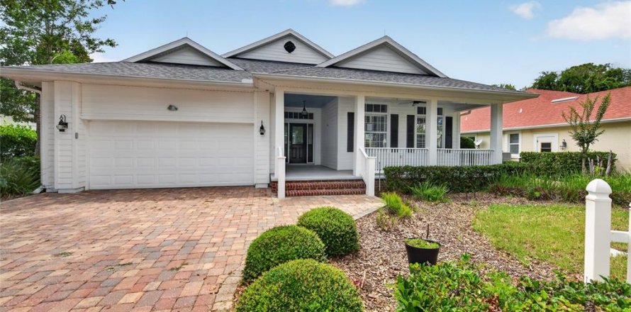 House in Palm Coast, Florida 3 bedrooms, 177.07 sq.m. № 2209541