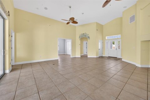 House in Palm Coast, Florida 3 bedrooms, 177.07 sq.m. № 2209541 - photo 6