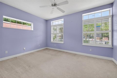 House in Palm Coast, Florida 3 bedrooms, 177.07 sq.m. № 2209541 - photo 12