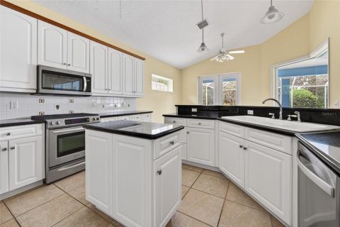 House in Palm Coast, Florida 3 bedrooms, 177.07 sq.m. № 2209541 - photo 9