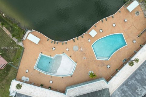 Condo in Miami, Florida, 1 bedroom  № 2026941