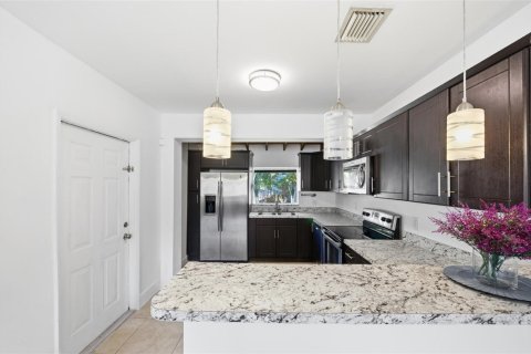 Casa en venta en Fort Lauderdale, Florida, 2 dormitorios, 75.16 m2 № 2270785 - foto 7