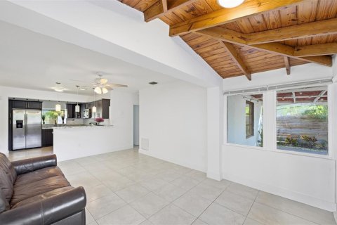 Casa en venta en Fort Lauderdale, Florida, 2 dormitorios, 75.16 m2 № 2270785 - foto 10