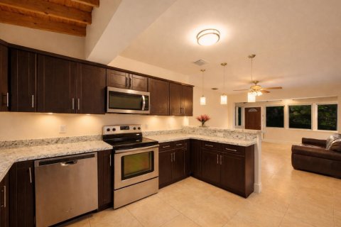 Casa en venta en Fort Lauderdale, Florida, 2 dormitorios, 75.16 m2 № 2270785 - foto 5