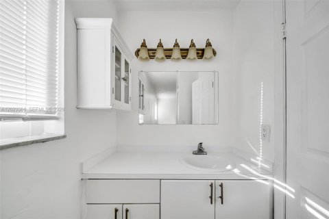 Copropriété à louer à Miami Beach, Floride: 1 chambre, 92.9 m2 № 2085919 - photo 15