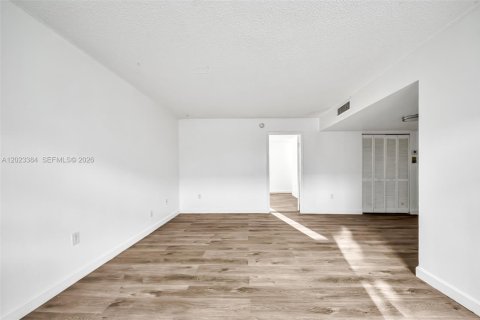 Copropriété à louer à Miami Beach, Floride: 1 chambre, 92.9 m2 № 2085919 - photo 5