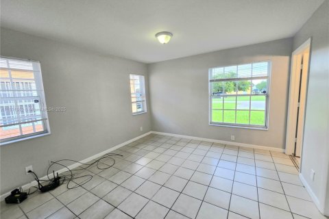 House in Homestead, Florida 3 bedrooms № 1714795 - photo 21