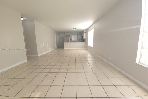 House in Homestead, Florida 3 bedrooms № 1714795 - photo 3