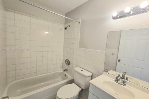 House in Homestead, Florida 3 bedrooms № 1714795 - photo 15