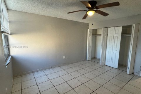 Copropriété à vendre à Miami, Floride: 2 chambres, 86.4 m2 № 2052012 - photo 8