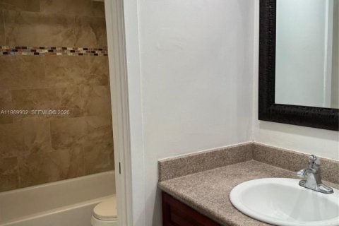 Copropriété à vendre à Miami, Floride: 2 chambres, 86.4 m2 № 2052012 - photo 4