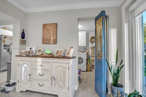 Casa en venta en Hialeah, Florida, 3 dormitorios, 149.2 m2 № 1970146 - foto 30