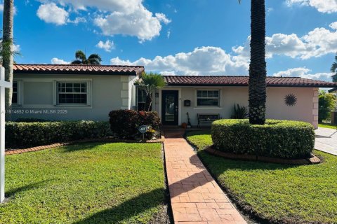 Купить виллу или дом в Хайалиа, Флорида 3 спальни, 149.2м2, № 1970146 - фото 2