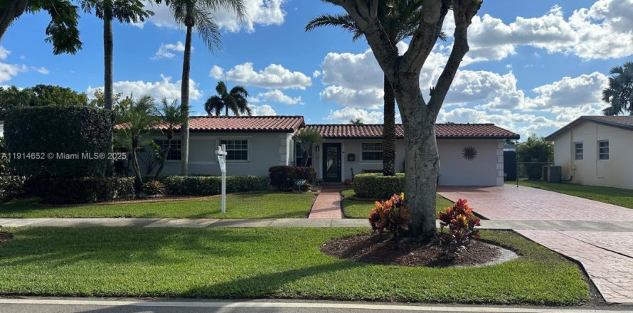 Дом в Хайалиа, Флорида 3 спальни, 149.2м2 № 1970146