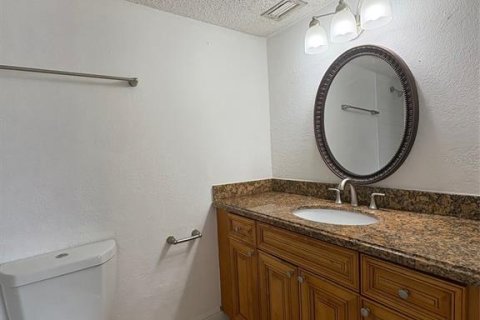 Apartamento en alquiler en Orlando, Florida, 3 dormitorios, 117.99 m2 № 1877411 - foto 13