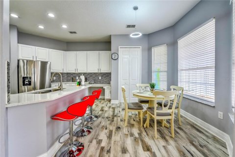 House in Kissimmee, Florida 5 bedrooms, 227.52 sq.m. № 1650131 - photo 14