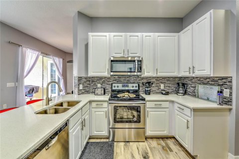House in Kissimmee, Florida 5 bedrooms, 227.52 sq.m. № 1650131 - photo 6