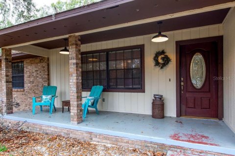 House in High Springs, Florida 2 bedrooms, 151.99 sq.m. № 1517245 - photo 2