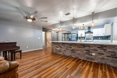House in High Springs, Florida 2 bedrooms, 151.99 sq.m. № 1517245 - photo 6