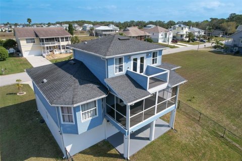 Casa en venta en Hernando Beach, Florida, 3 dormitorios, 185.62 m2 № 1899662 - foto 9