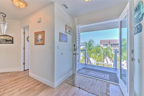 Casa en venta en Hernando Beach, Florida, 3 dormitorios, 185.62 m2 № 1899662 - foto 25