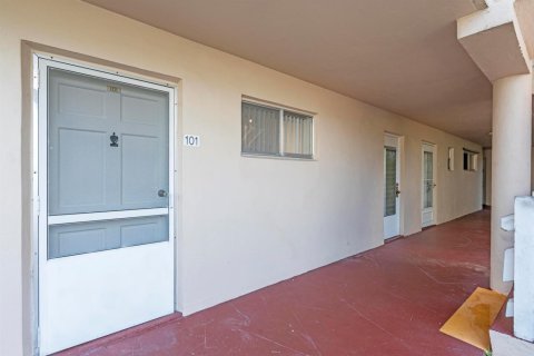Copropriété à vendre à Lake Worth, Floride: 2 chambres, 83.05 m2 № 2250388 - photo 26