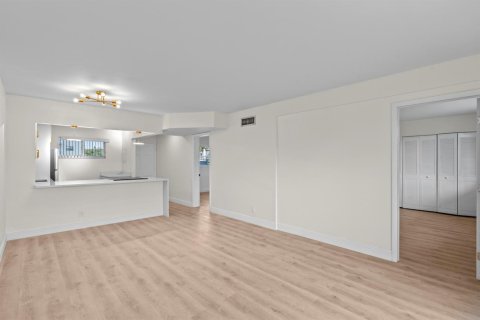 Copropriété à vendre à Lake Worth, Floride: 2 chambres, 83.05 m2 № 2250388 - photo 9