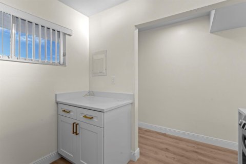Copropriété à vendre à Lake Worth, Floride: 2 chambres, 83.05 m2 № 2250388 - photo 6