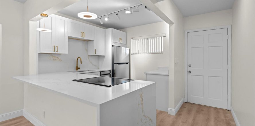 Condo à Lake Worth, Floride, 2 chambres  № 2250388
