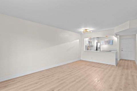 Copropriété à vendre à Lake Worth, Floride: 2 chambres, 83.05 m2 № 2250388 - photo 8