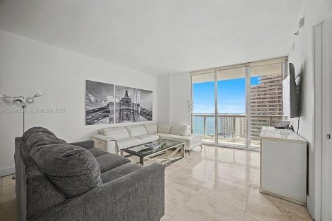 Condominio en alquiler en Miami, Florida, 2 dormitorios, 88.54 m2 № 2085581 - foto 5