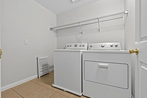 Adosado en alquiler en Orlando, Florida, 4 dormitorios, 164.25 m2 № 2215565 - foto 12