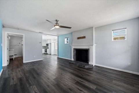 House in Daytona Beach, Florida 3 bedrooms, 184.32 sq.m. № 1681820 - photo 9