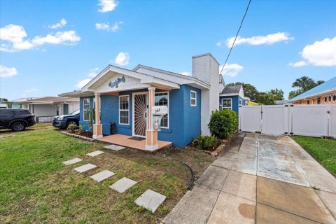 House in Daytona Beach, Florida 3 bedrooms, 184.32 sq.m. № 1681820 - photo 6