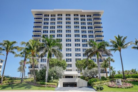 Copropriété à louer à Boca Raton, Floride: 2 chambres, 167.97 m2 № 579169 - photo 1