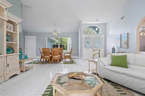 Villa ou maison à vendre à Palm Coast, Floride: 5 chambres, 258.92 m2 № 2099734 - photo 24