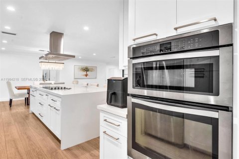 Casa en venta en Hollywood, Florida, 3 dormitorios, 162.58 m2 № 2045468 - foto 15