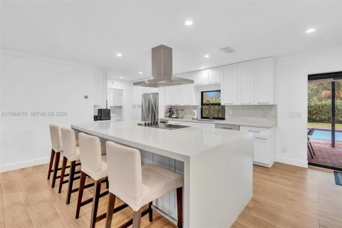 Casa en venta en Hollywood, Florida, 3 dormitorios, 162.58 m2 № 2045468 - foto 3