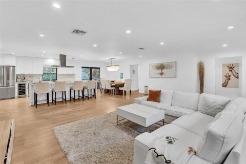 Casa en venta en Hollywood, Florida, 3 dormitorios, 162.58 m2 № 2045468 - foto 19