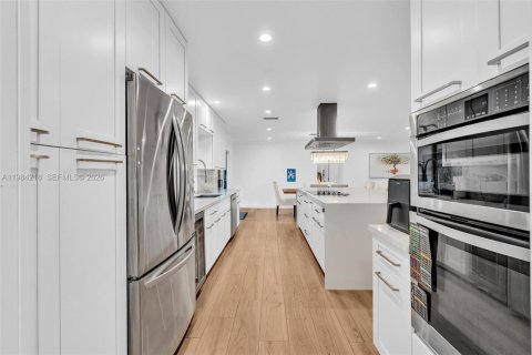 Casa en venta en Hollywood, Florida, 3 dormitorios, 162.58 m2 № 2045468 - foto 16