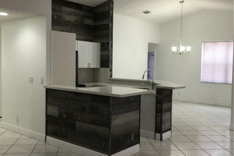 Villa ou maison à vendre à Weston, Floride: 3 chambres, 139.91 m2 № 2421151 - photo 4